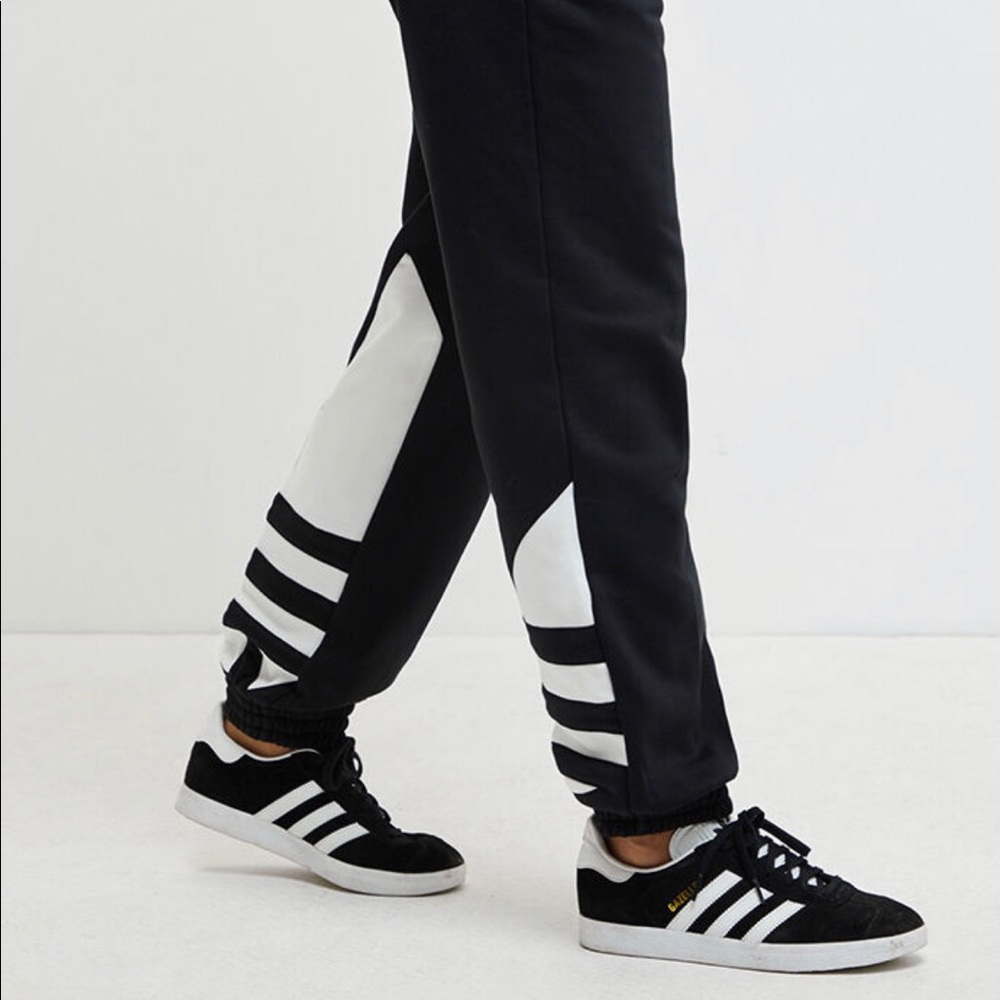 Large Logo Adidas Original Sweat pants